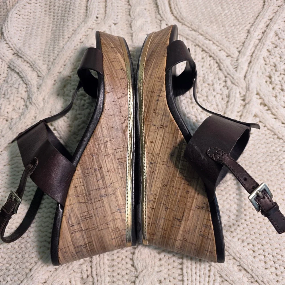 Donald J Pliner Platform Wedge Sandals Brown Leather T-Strap Women 9.5 Excellent